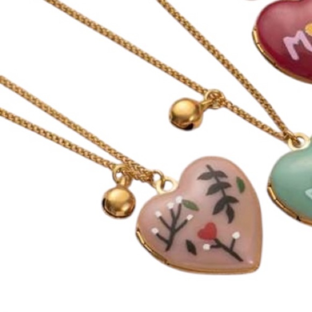 18k Gold Plated Floral Heart Locket Pendant Necklace. New. - Picture 3 of 11